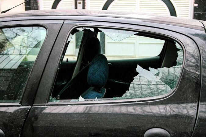 Left Side vehicle window replcement in Bartlesville OK